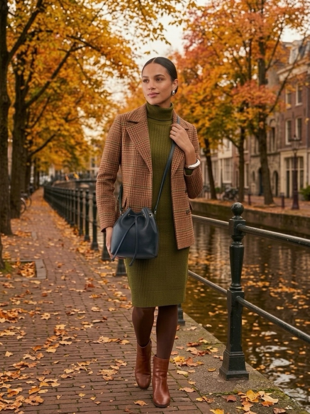Portland Leather Bucket Bag